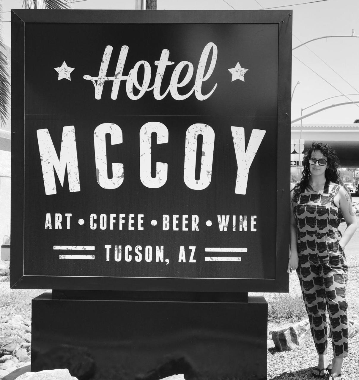 Hotel Mccoy - Art, Coffee, Beer, Wine Tucson Extérieur photo